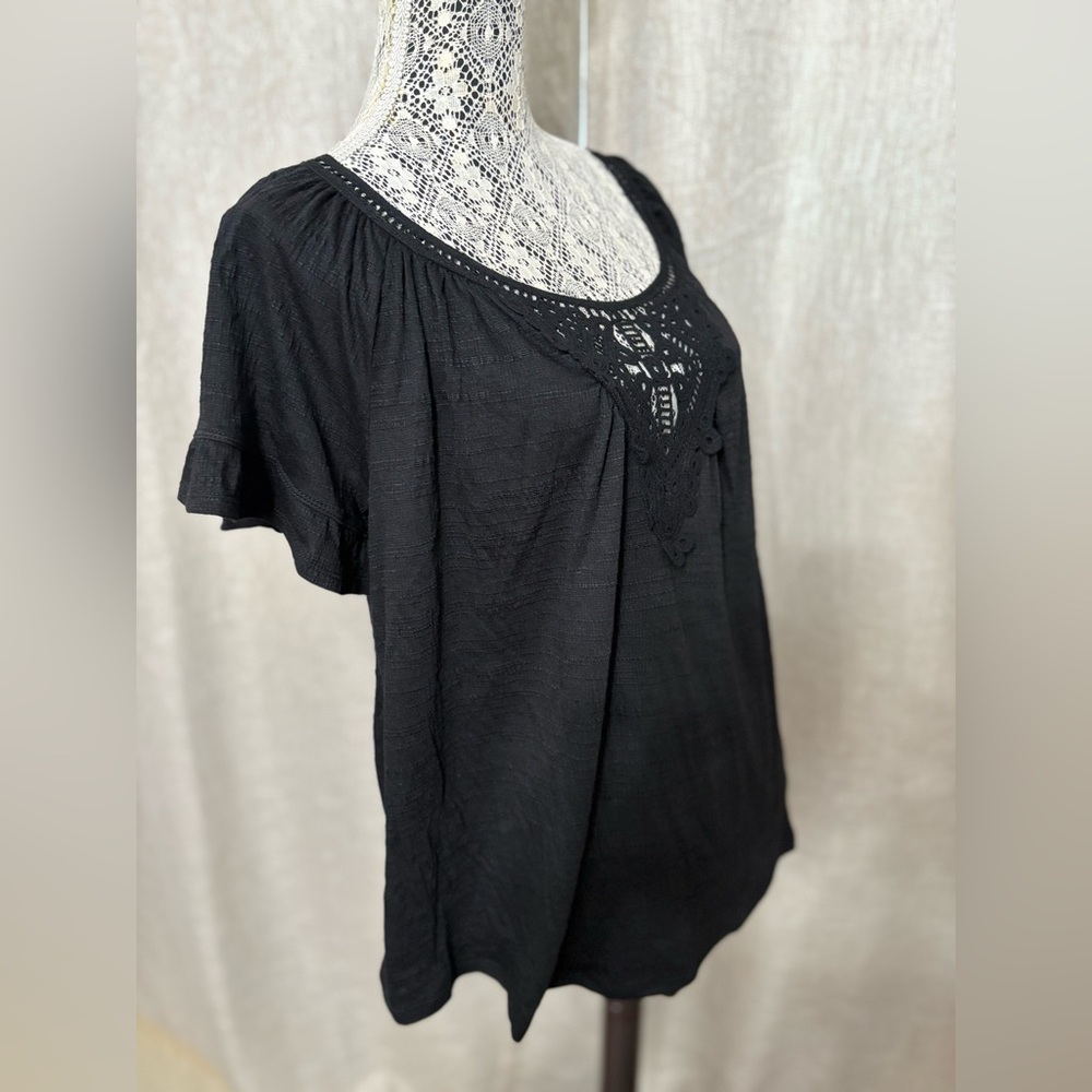 Max Studio Women’s Dressy Black Lace Stretch Top XL… Excellent